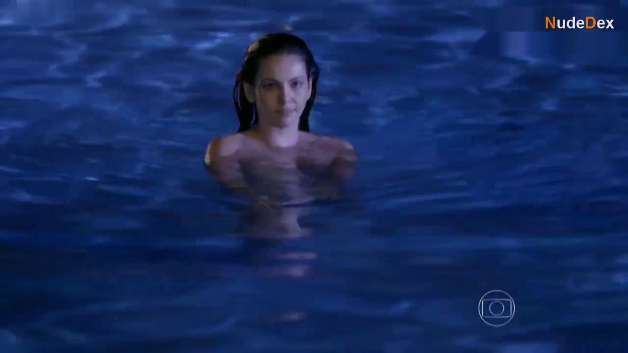 Taina Muller in Em Familia, photo 12