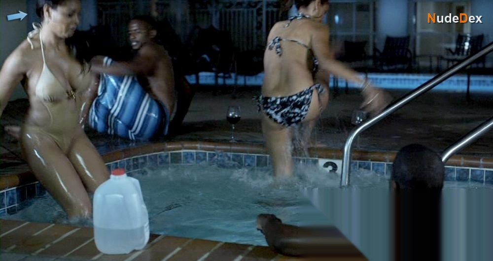 Tamala Jones in 35 And Ticking, photo 1