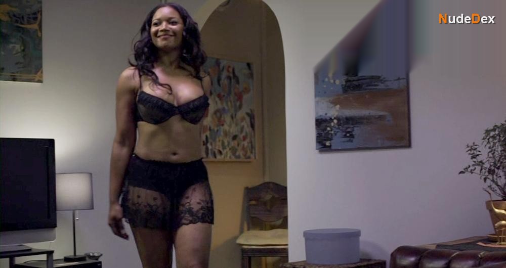 Tamala Jones in 35 And Ticking, photo 4