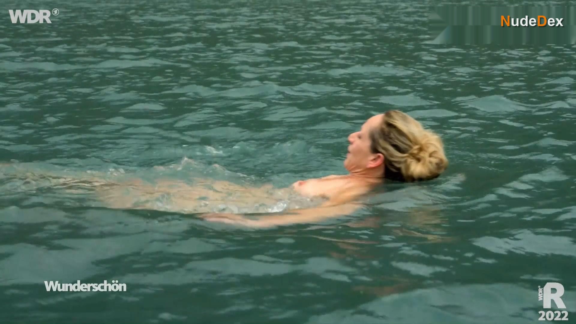 Tamina Kallert in Wunderschon Norwegen, photo 1