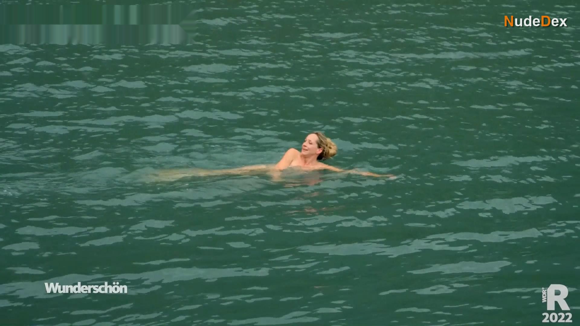 Tamina Kallert in Wunderschon Norwegen, photo 2