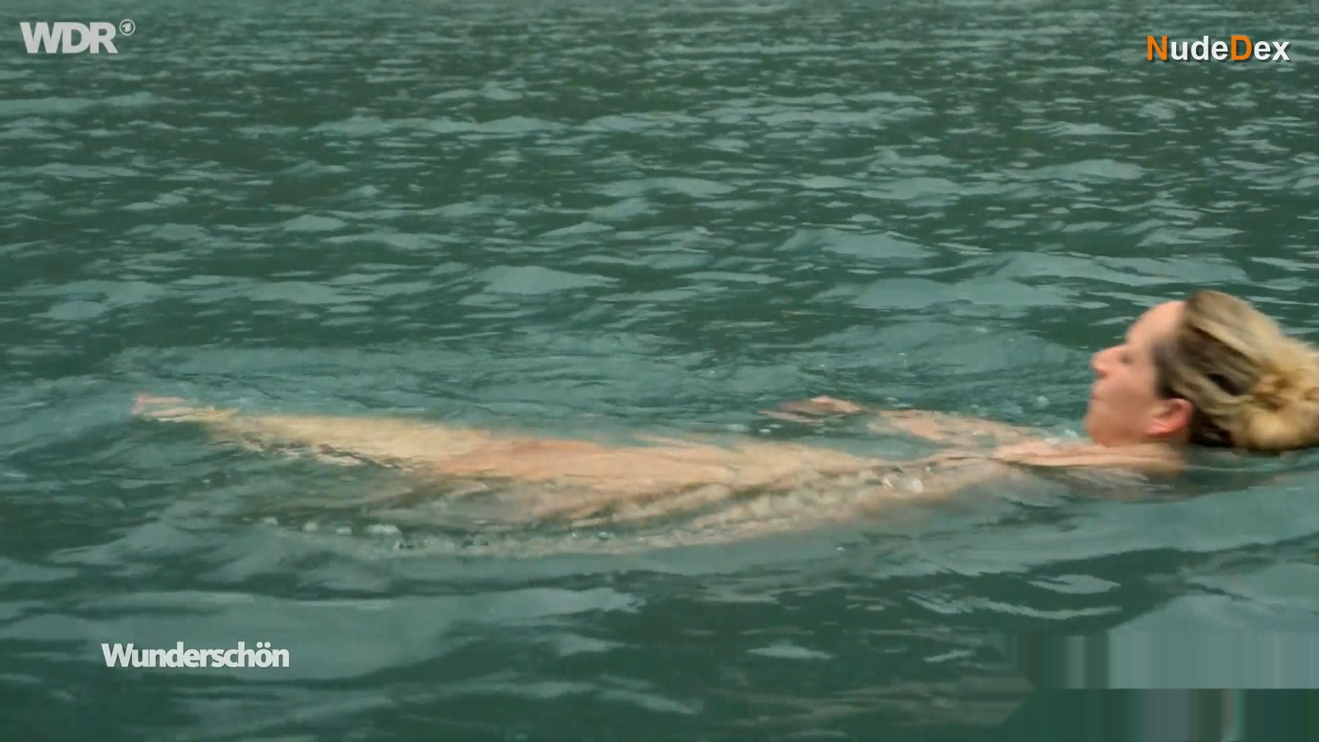 Tamina Kallert in Wunderschon Norwegen, photo 4