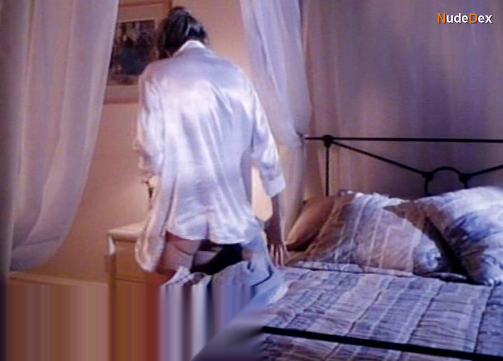 Tanya Roberts in Night Eyes, photo 2