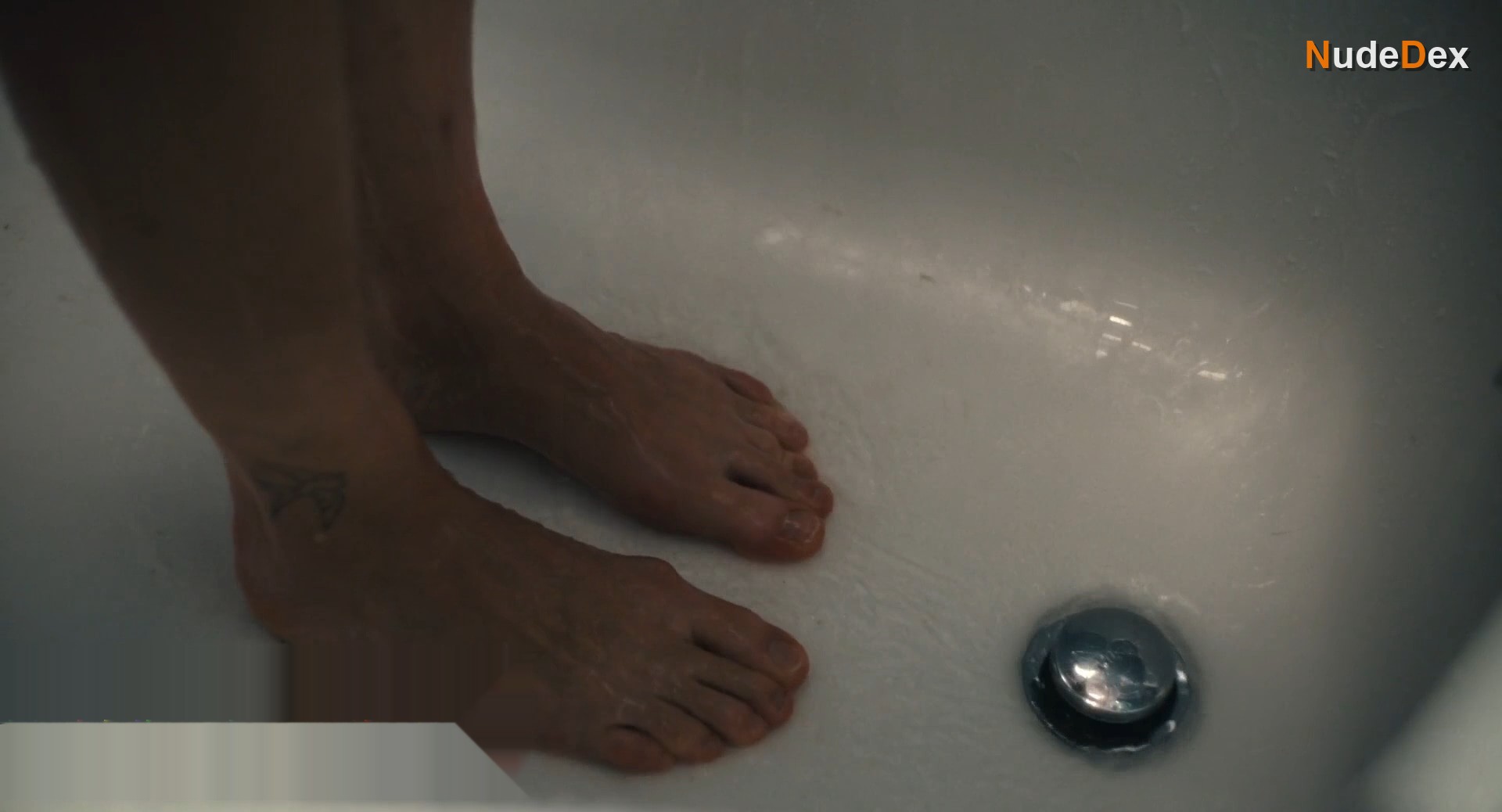 Tatiana Maslany in Maximum Pleasure Guaranteed, photo 2