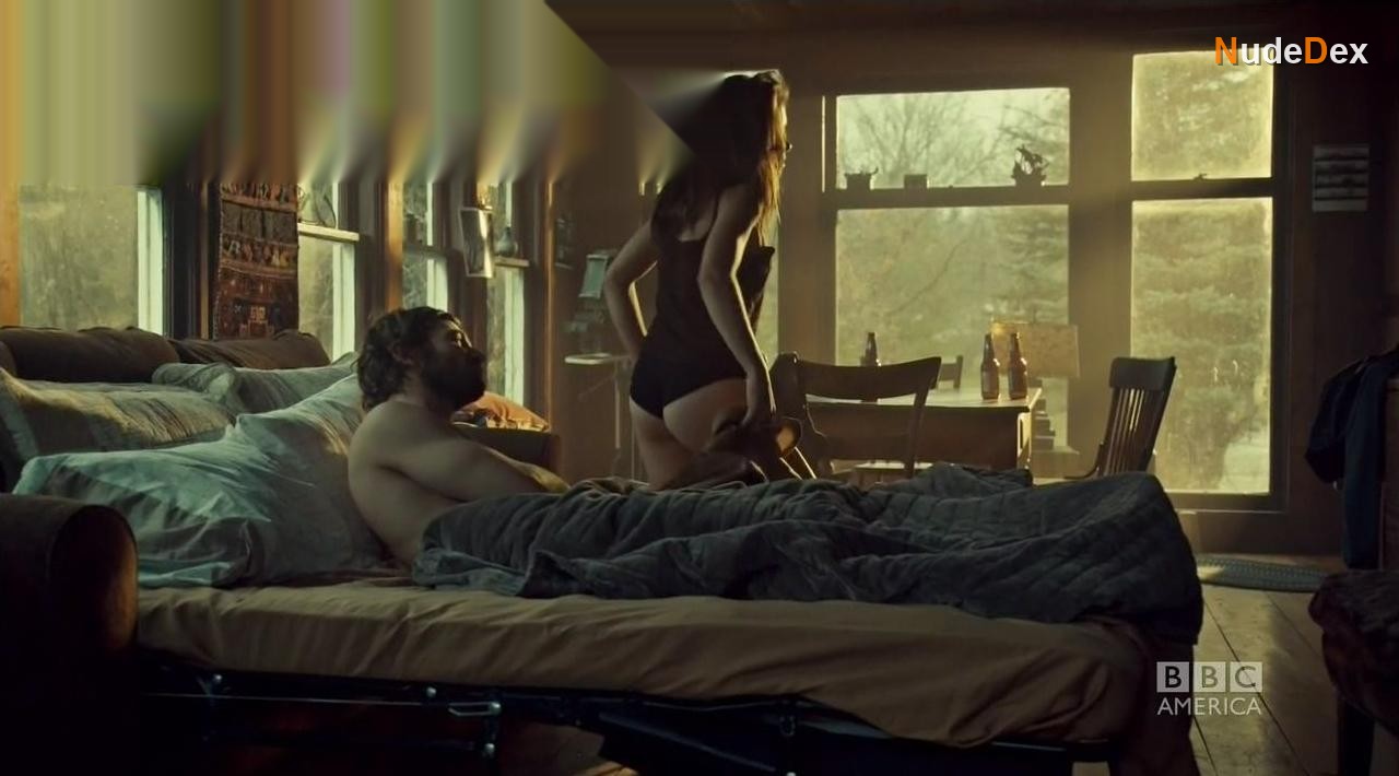 Tatiana Maslany in Orphan Black, photo 11