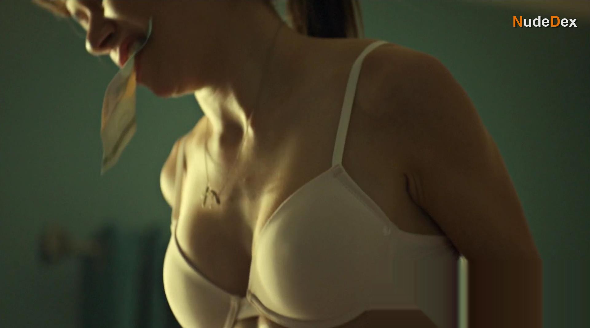 Tatiana Maslany in Orphan Black, photo 20
