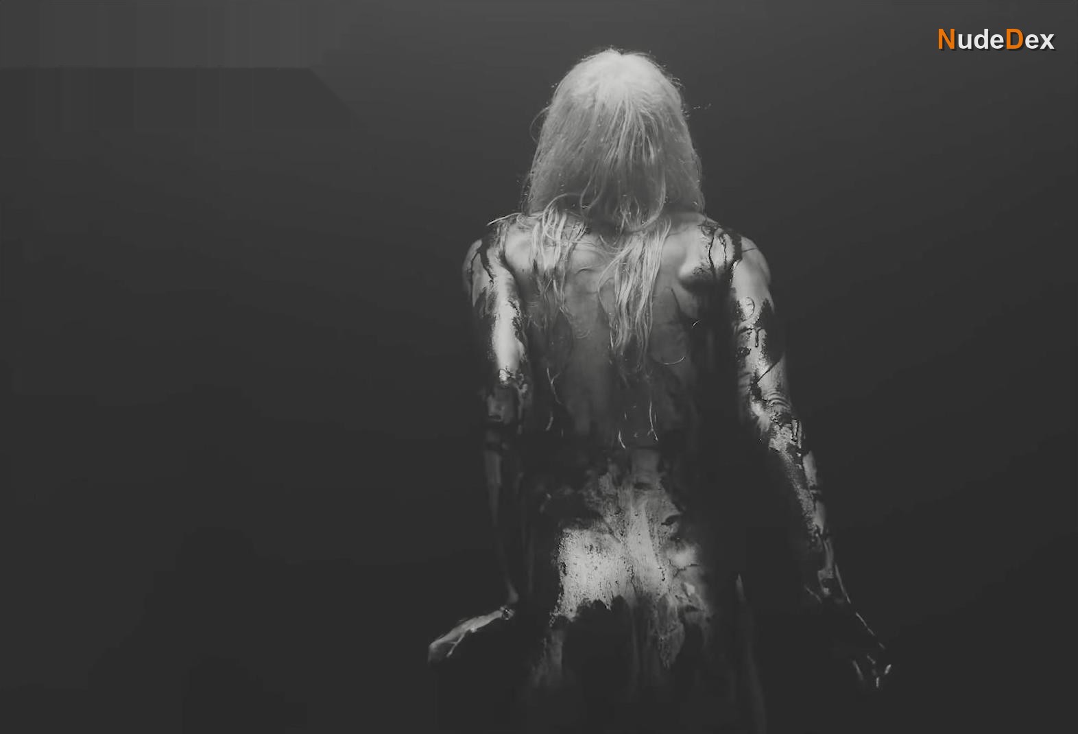Taylor Momsen in For I Am Death // Life Evermore Pt.2, photo 2