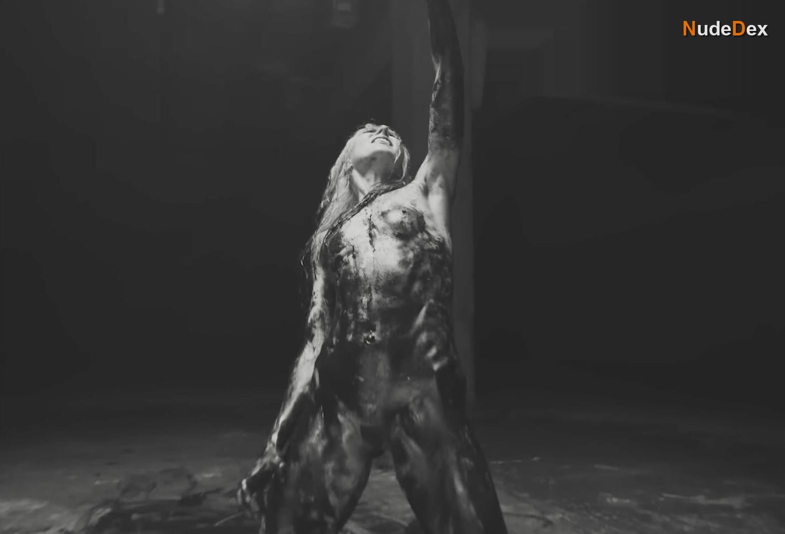 Taylor Momsen in For I Am Death // Life Evermore Pt.2, photo 6