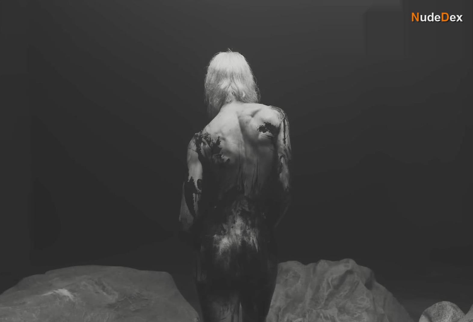 Taylor Momsen in For I Am Death // Life Evermore Pt.2, photo 7