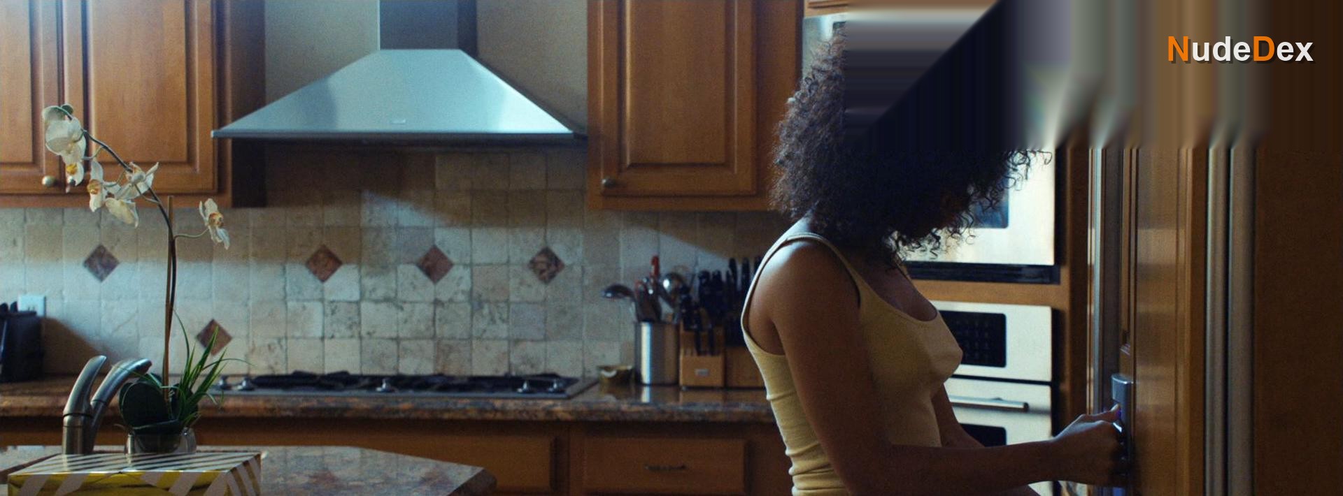 Taylor Russell in Waves, photo 4