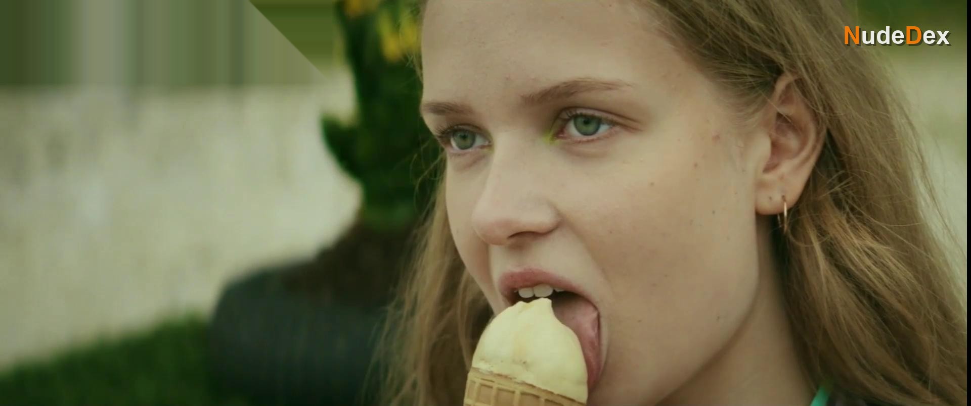 Teele Kaljuvee-o'brock in Infinite Summer, photo 5