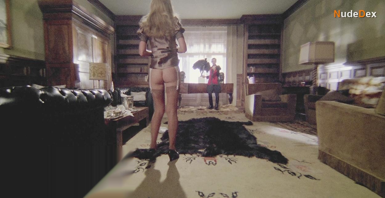 Teresa Ann Savoy in Salon Kitty, photo 11