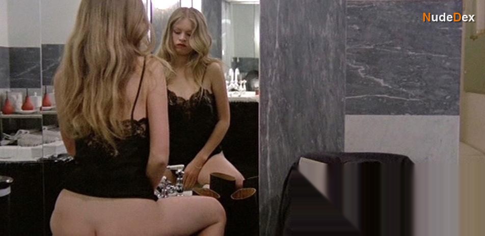 Teresa Ann Savoy in Salon Kitty, photo 17