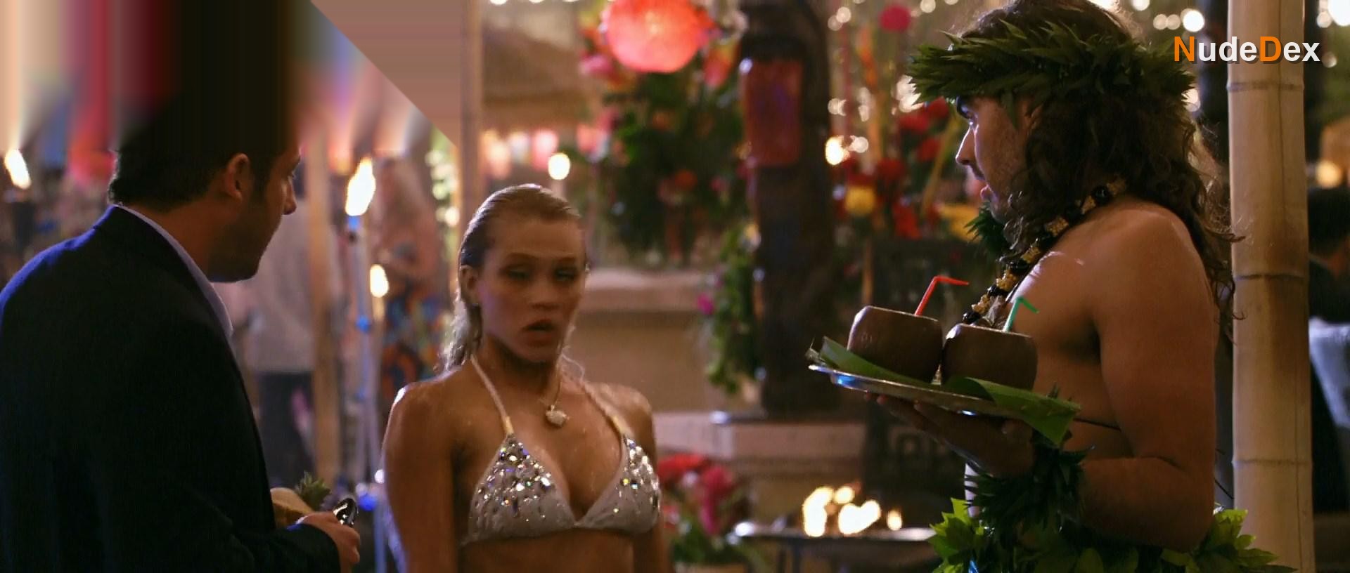 Teresa Palmer in Bedtime Stories, photo 2