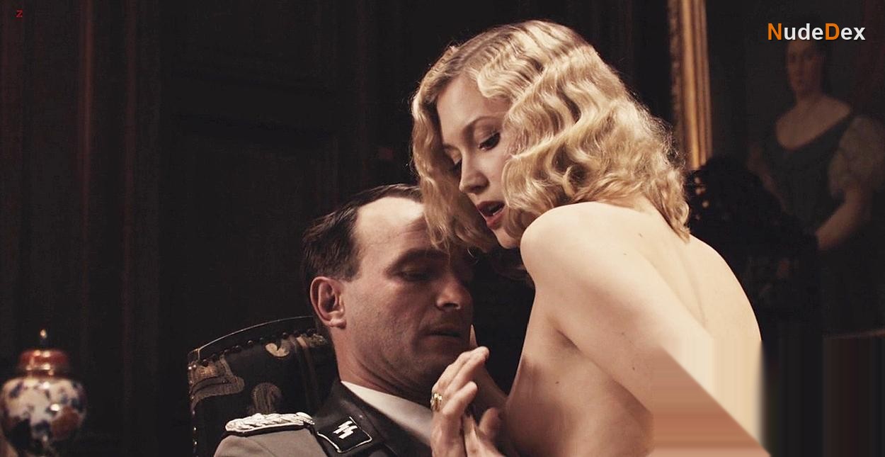 Tereza Srbova in Eichmann, photo 2