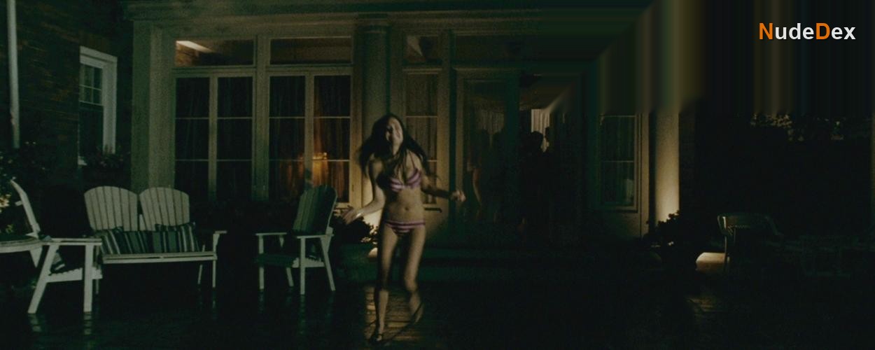 Teri Andrez in Sorority Row, photo 2