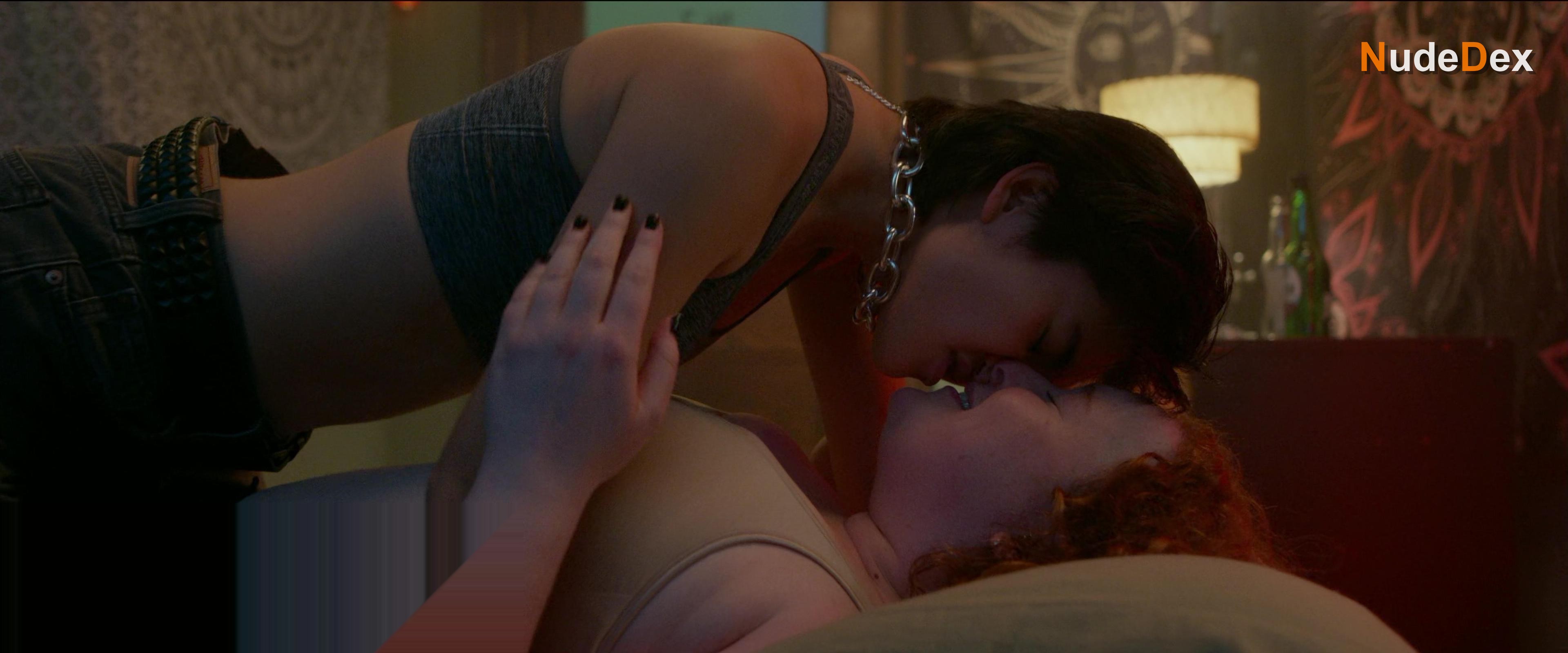 Prom Dates in Prom Dates, photo 1
