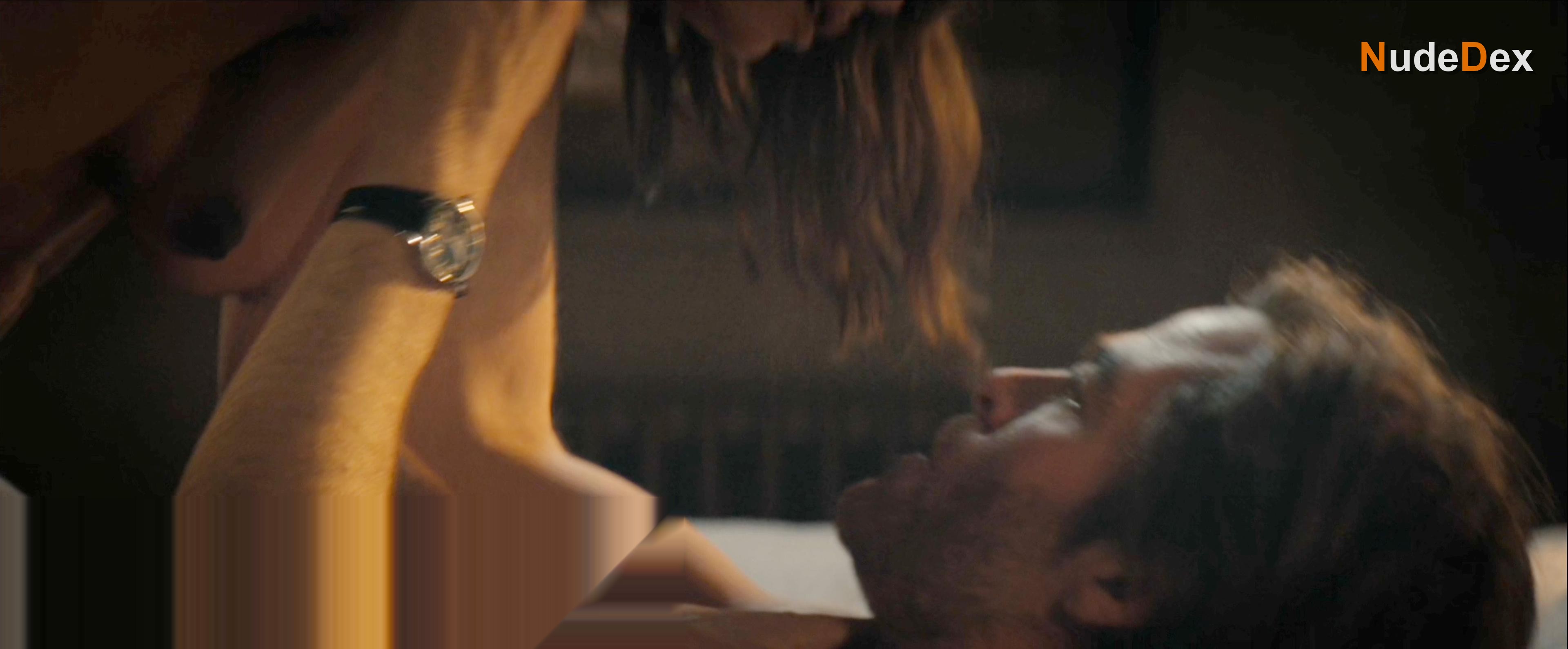Thandie Newton in All The Old Knives, photo 19