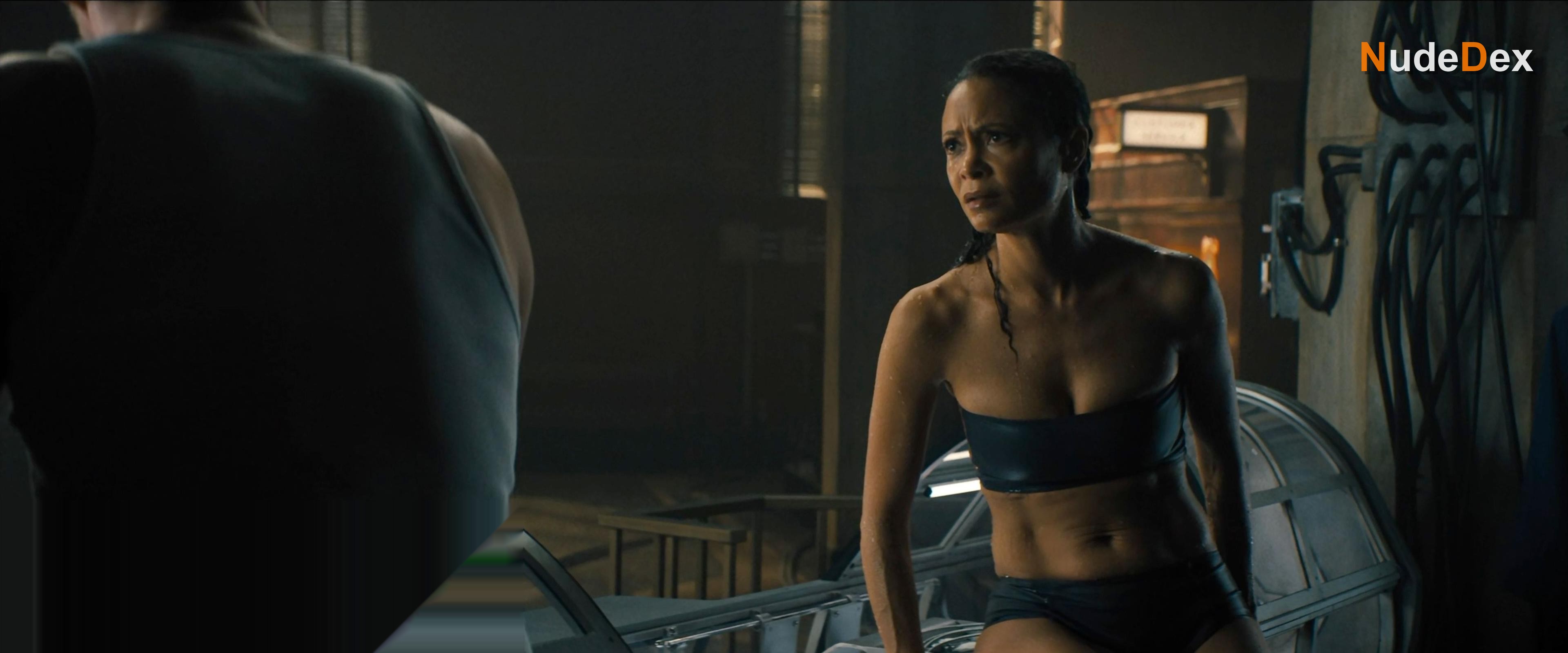 Thandie Newton in Reminiscence, photo 1