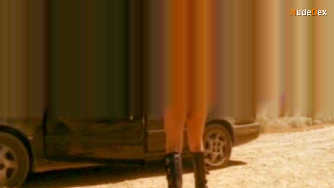 Tiffany Shepis in Detour, photo 6