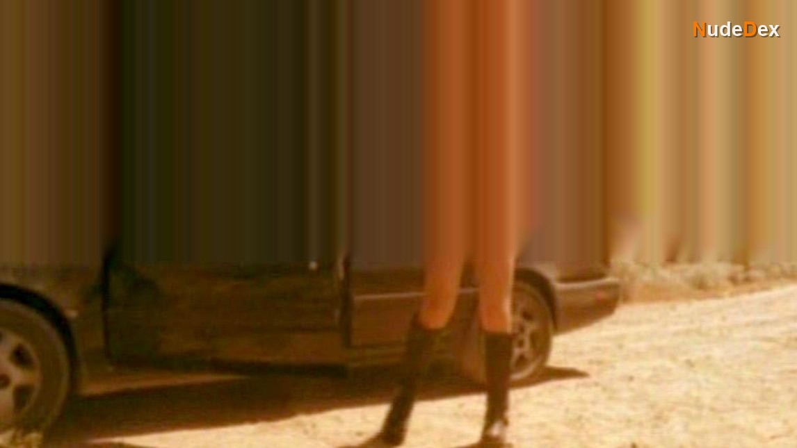 Tiffany Shepis in Detour, photo 7