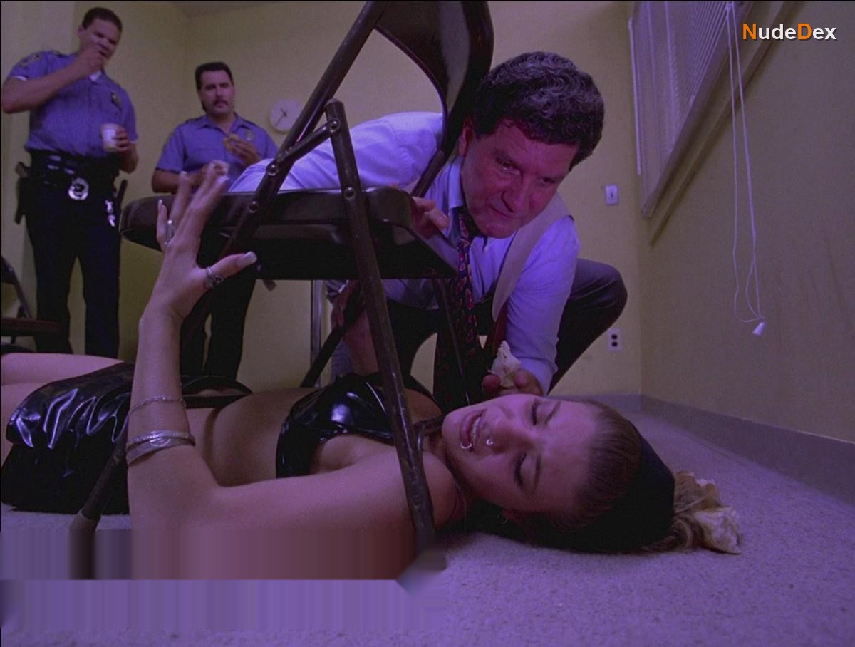 Tiffany Shepis in Tromeo And Juliet, photo 4