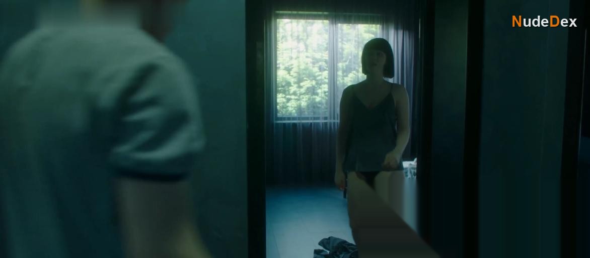 Tina Stojilkovic in Offline, photo 7