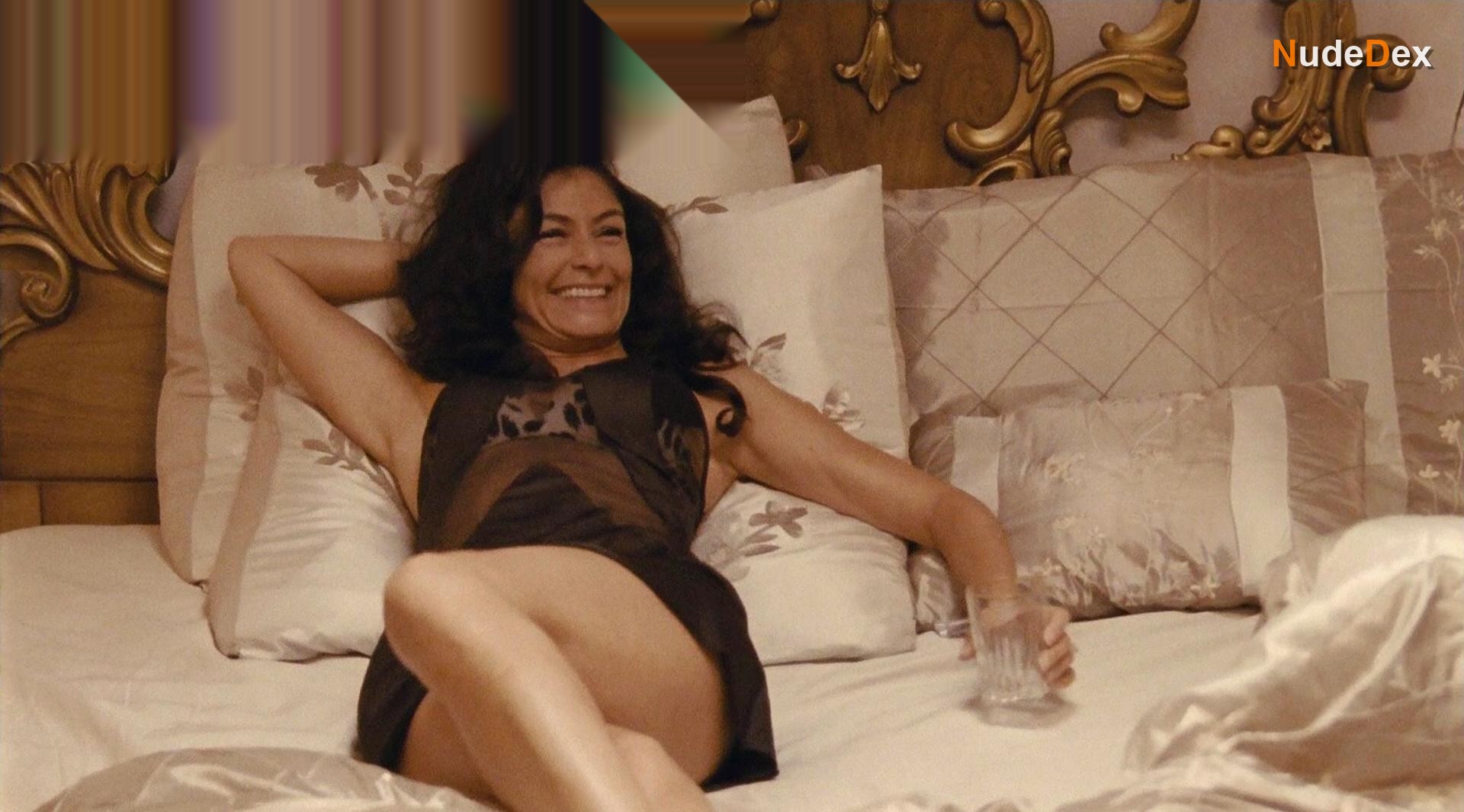 Toni Romano in Sweet Lorraine, photo 4
