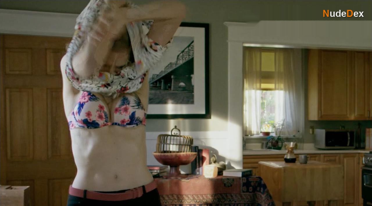 Tori Anderson in No Tomorrow, photo 1
