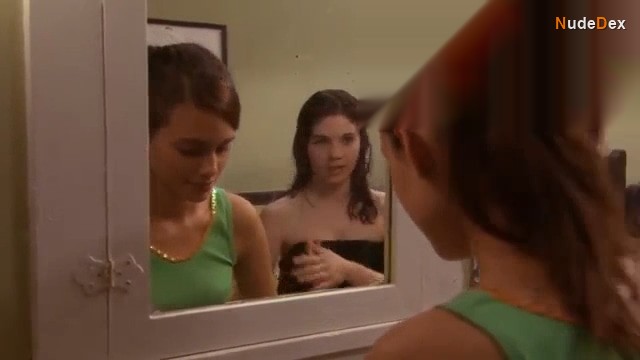 Torrey Devitto in Cheesecake Casserole, photo 2