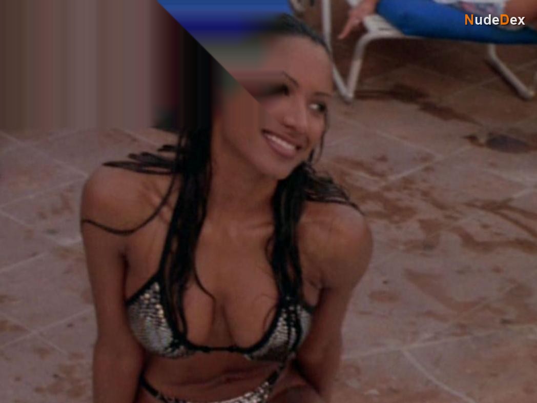 Traci Bingham in Married... With Children, photo 5