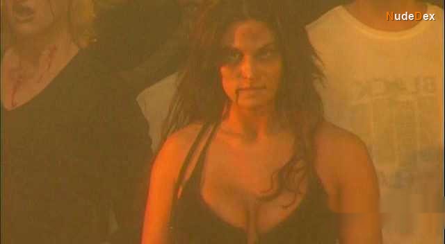 Zombie Beach Party in Zombie Beach Party, photo 7