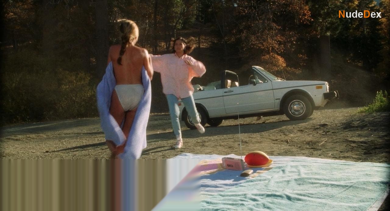 Traci Huber-sheridan in Munchies, photo 36