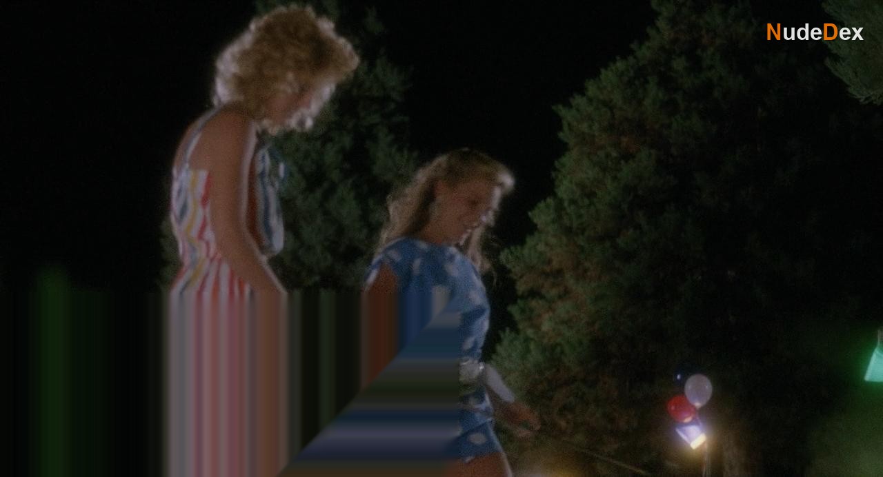 Traci Huber-sheridan in Munchies, photo 37