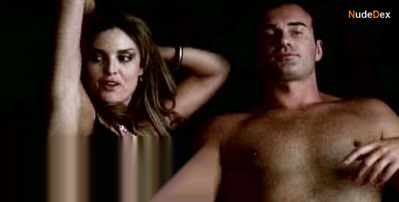 Tracy Scoggins in Nip Tuck, photo 1