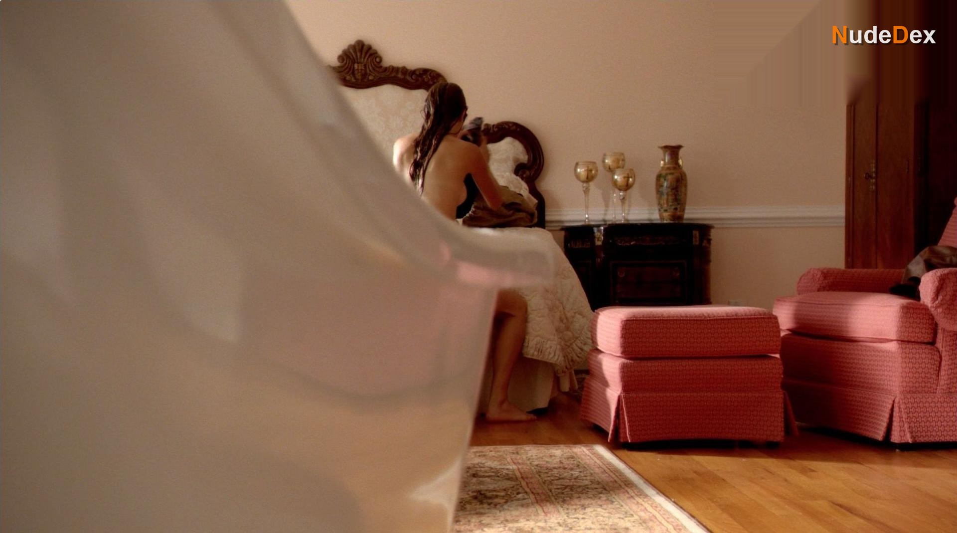 Tracy Spiridakos in Revolution, photo 3
