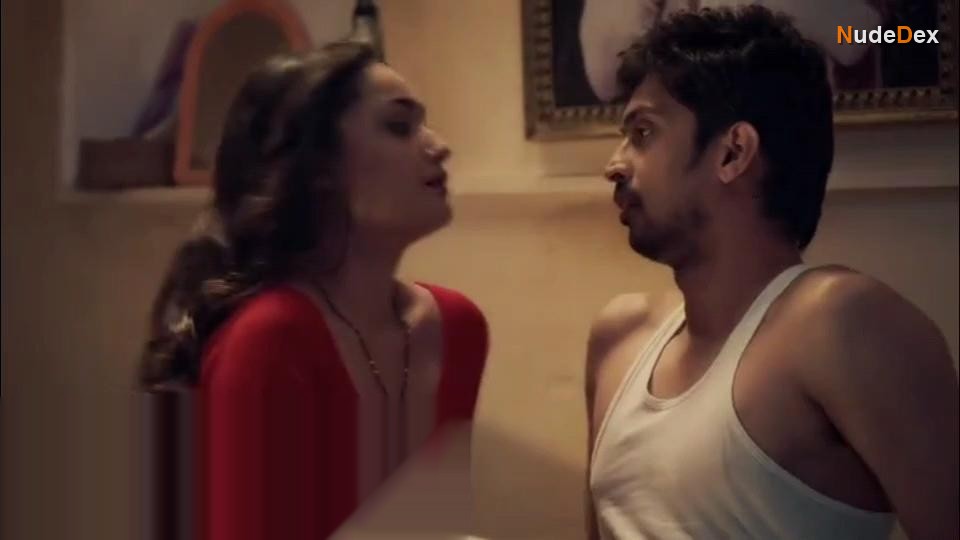 Tridha Choudhury in Aashram, photo 10