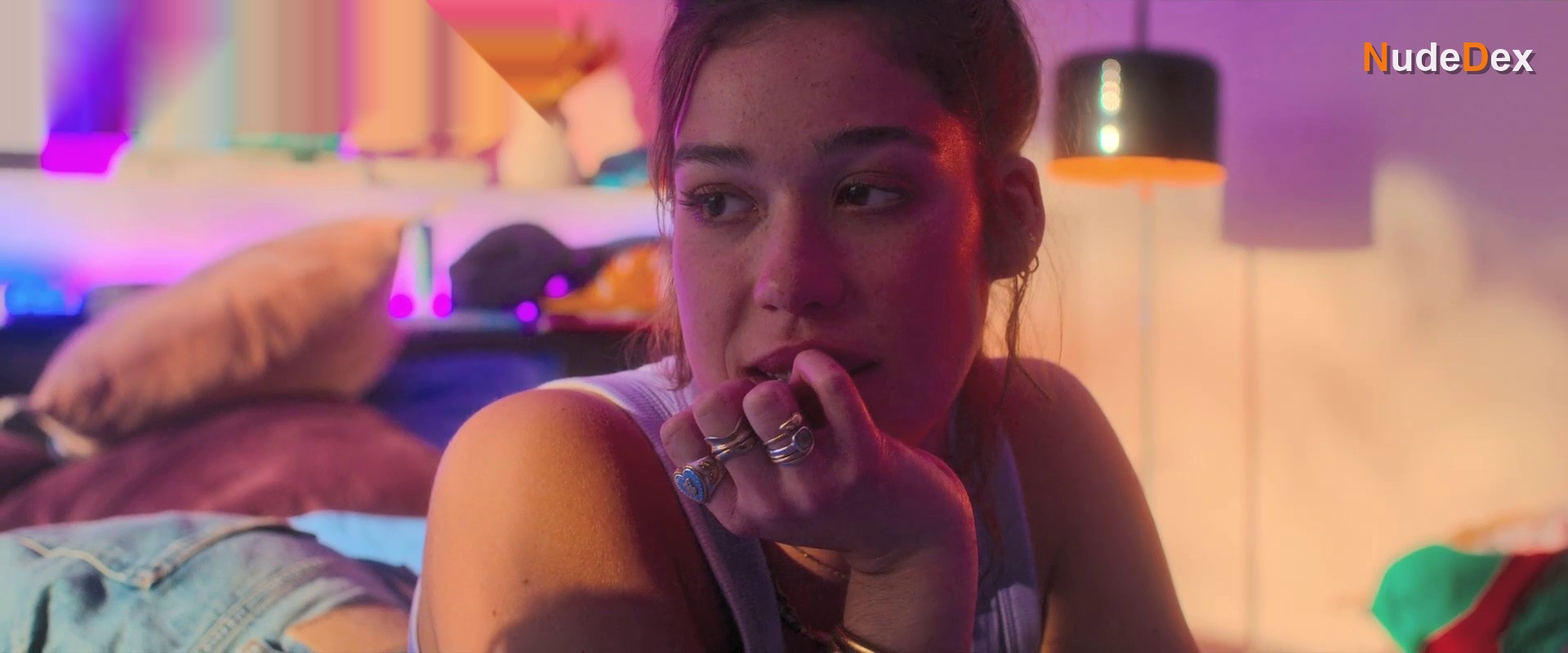 Tya Deslauriers in Cash Queens, photo 9