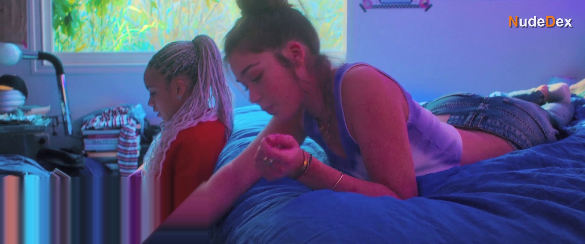 Tya Deslauriers in Cash Queens, photo 12