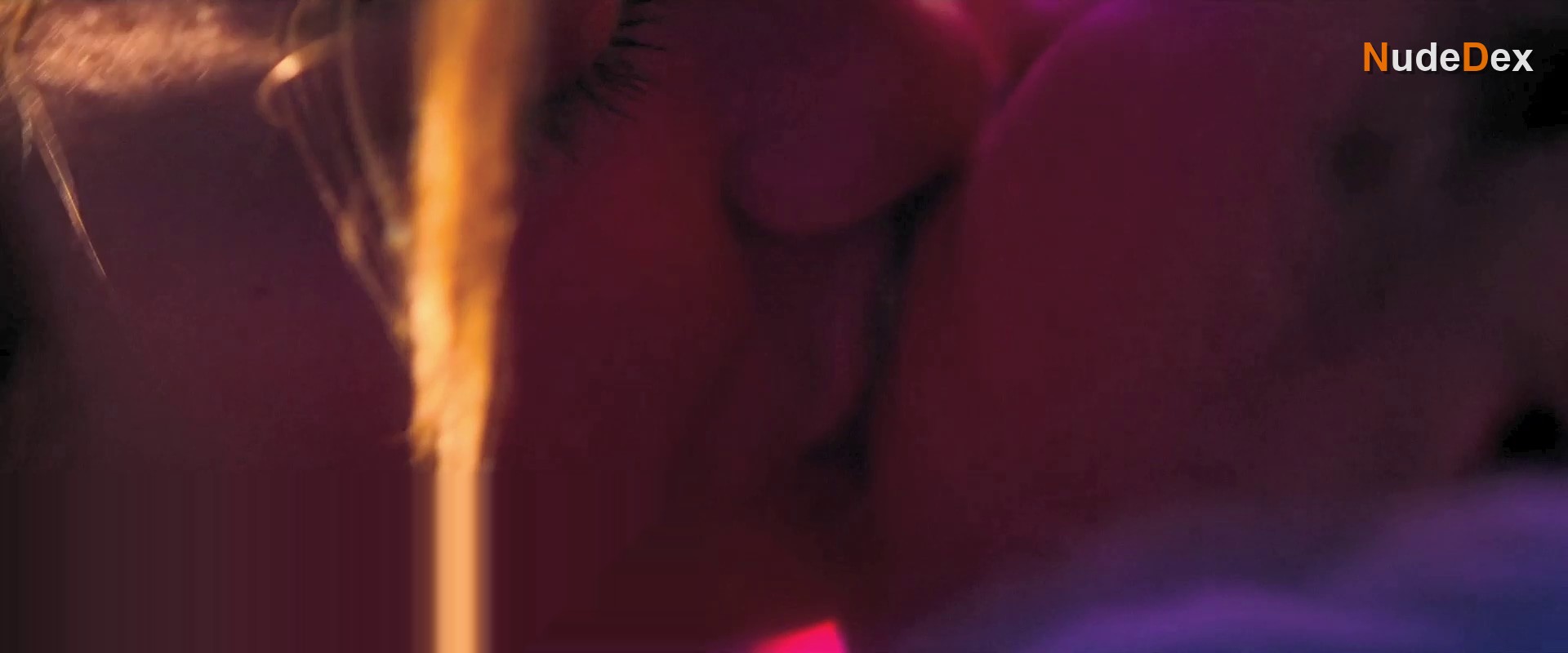 Tya Deslauriers in Cash Queens, photo 13