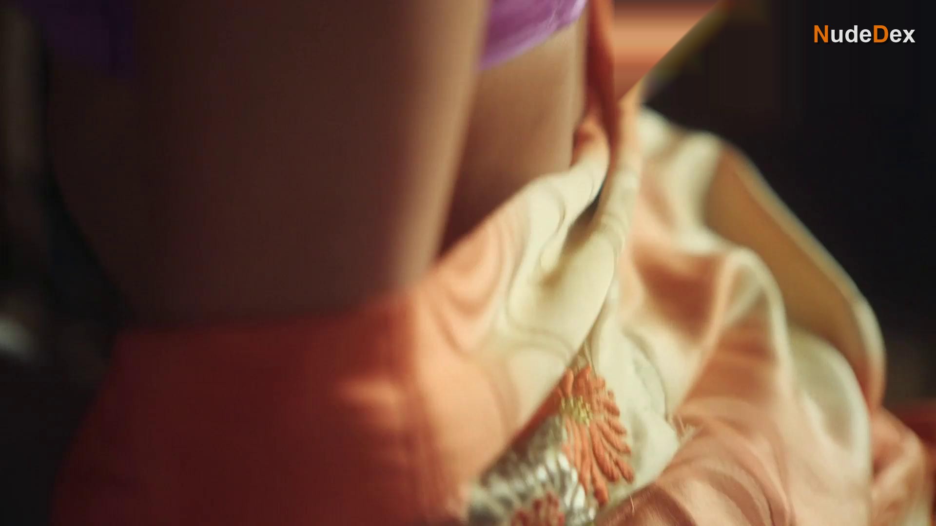 Umi Myers in Dope Girls, photo 5