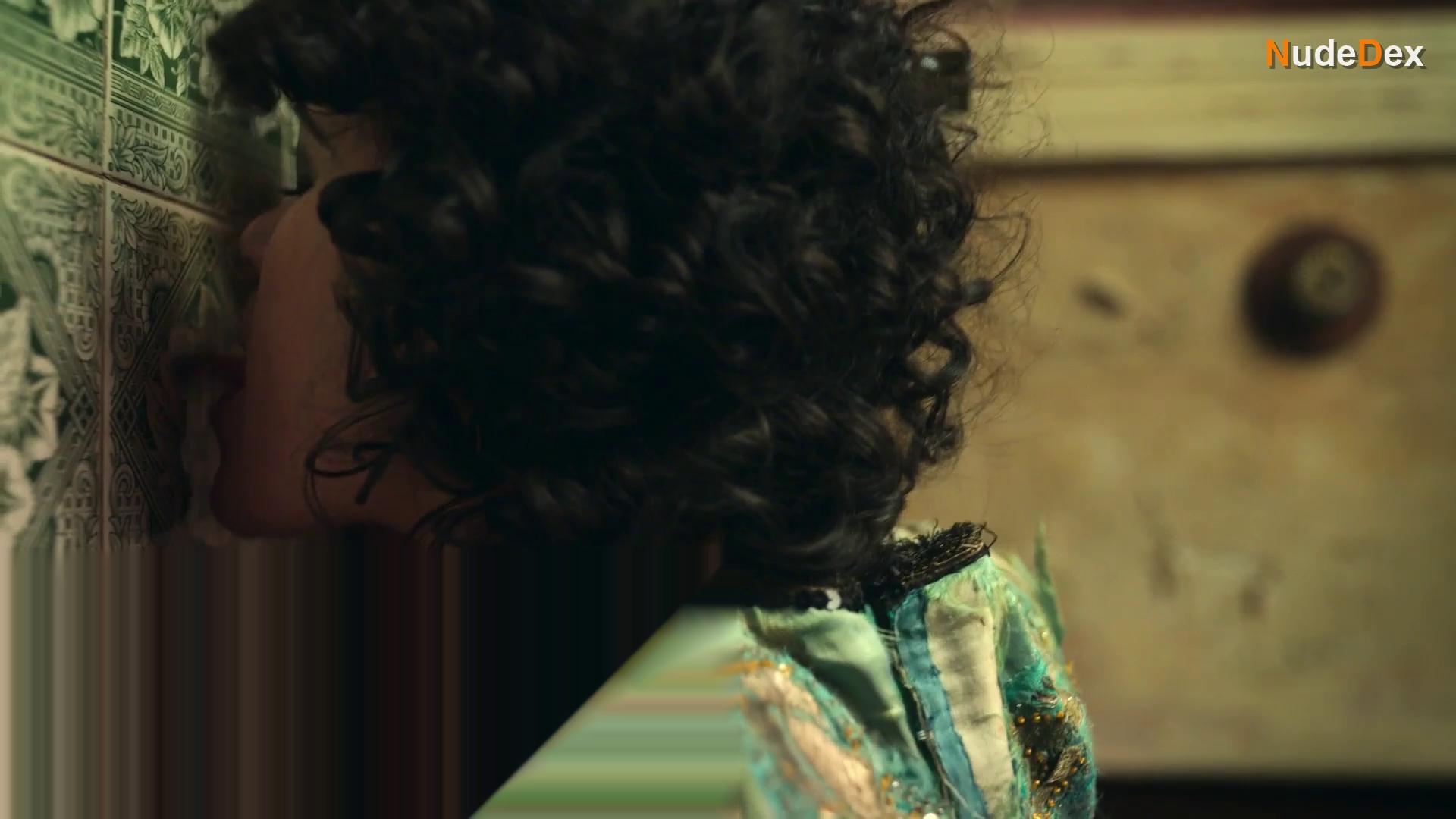 Umi Myers in Dope Girls, photo 6