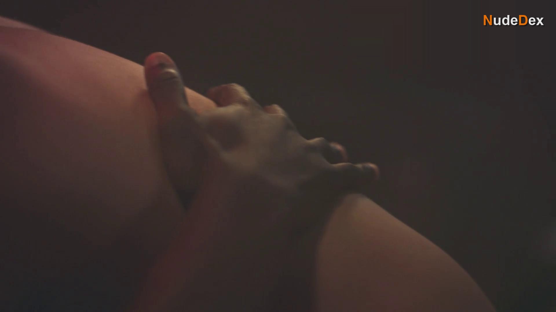 Umi Myers in Dope Girls, photo 17