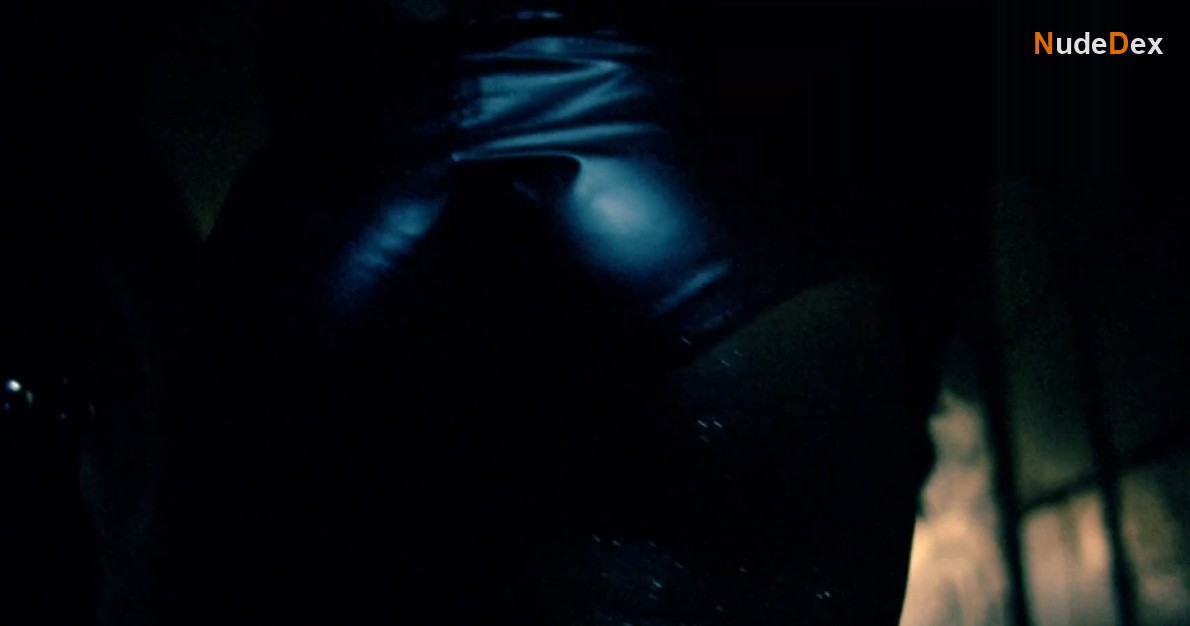 Belly in Belly, photo 3