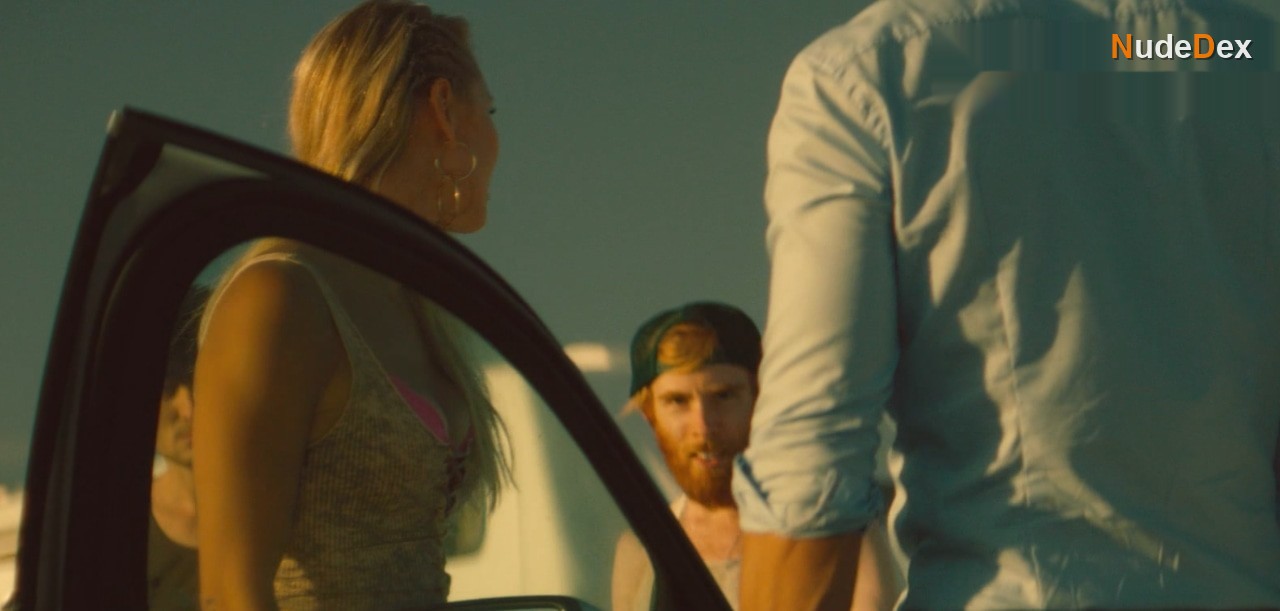 Kat Graham in How It Ends