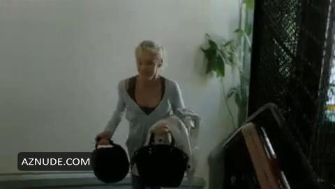 A Girl Cut In Two in Unsorted, photo 6