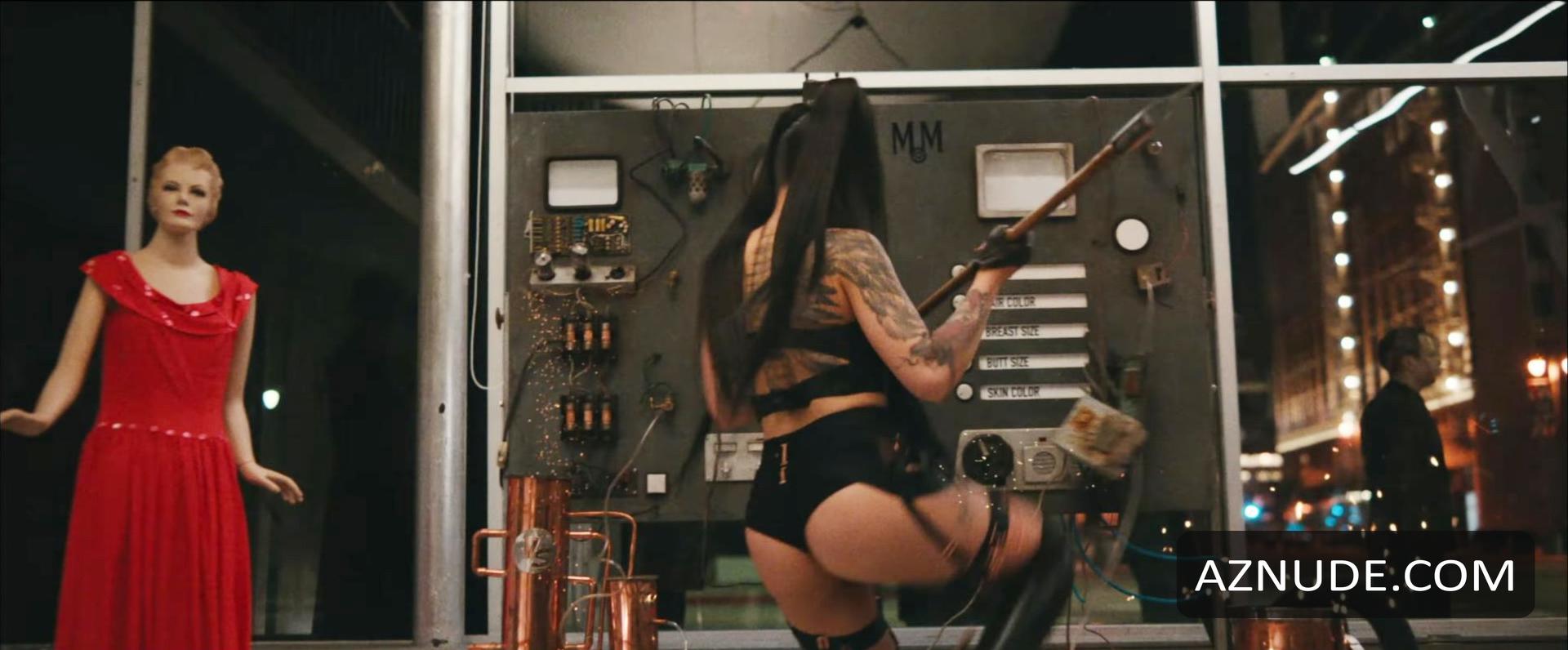 Build A Bitch in Unsorted, photo 1