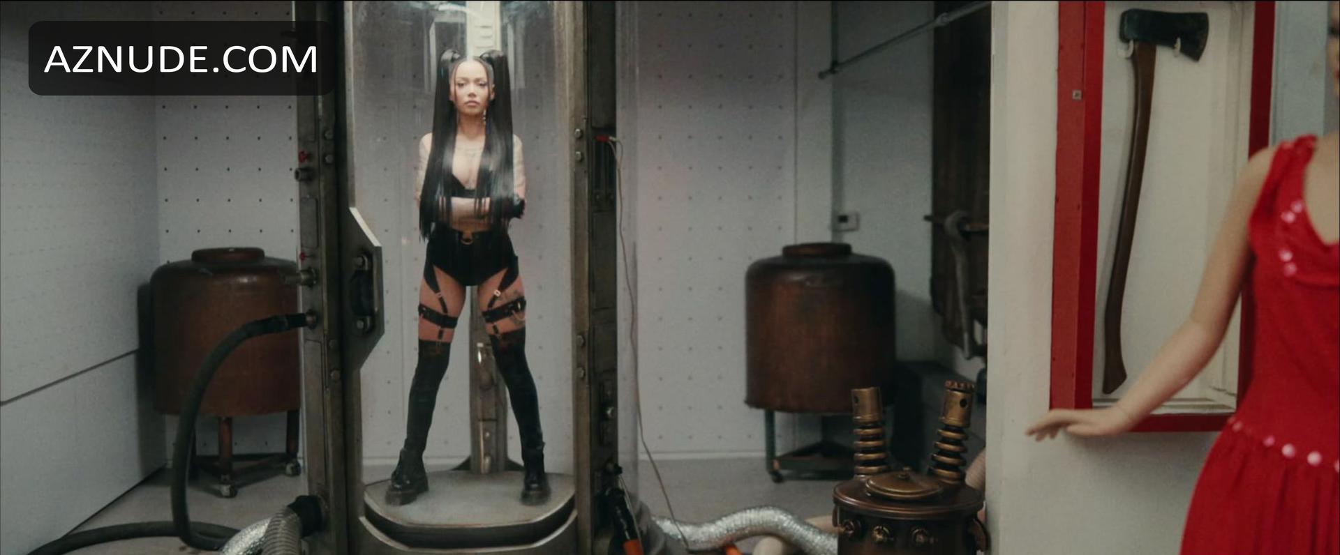 Build A Bitch in Unsorted, photo 3