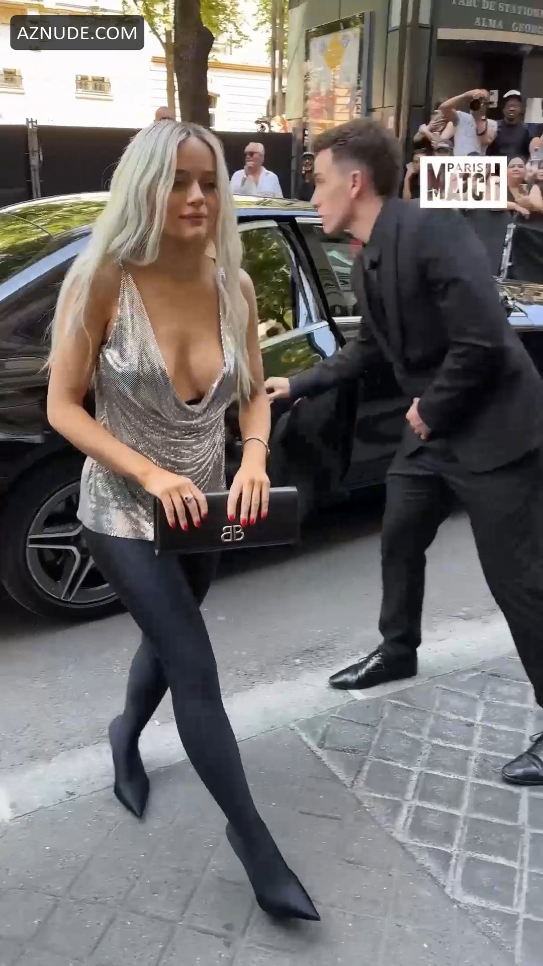 Deep Cleavage In A Sleek Green Dress in Unsorted, photo 1