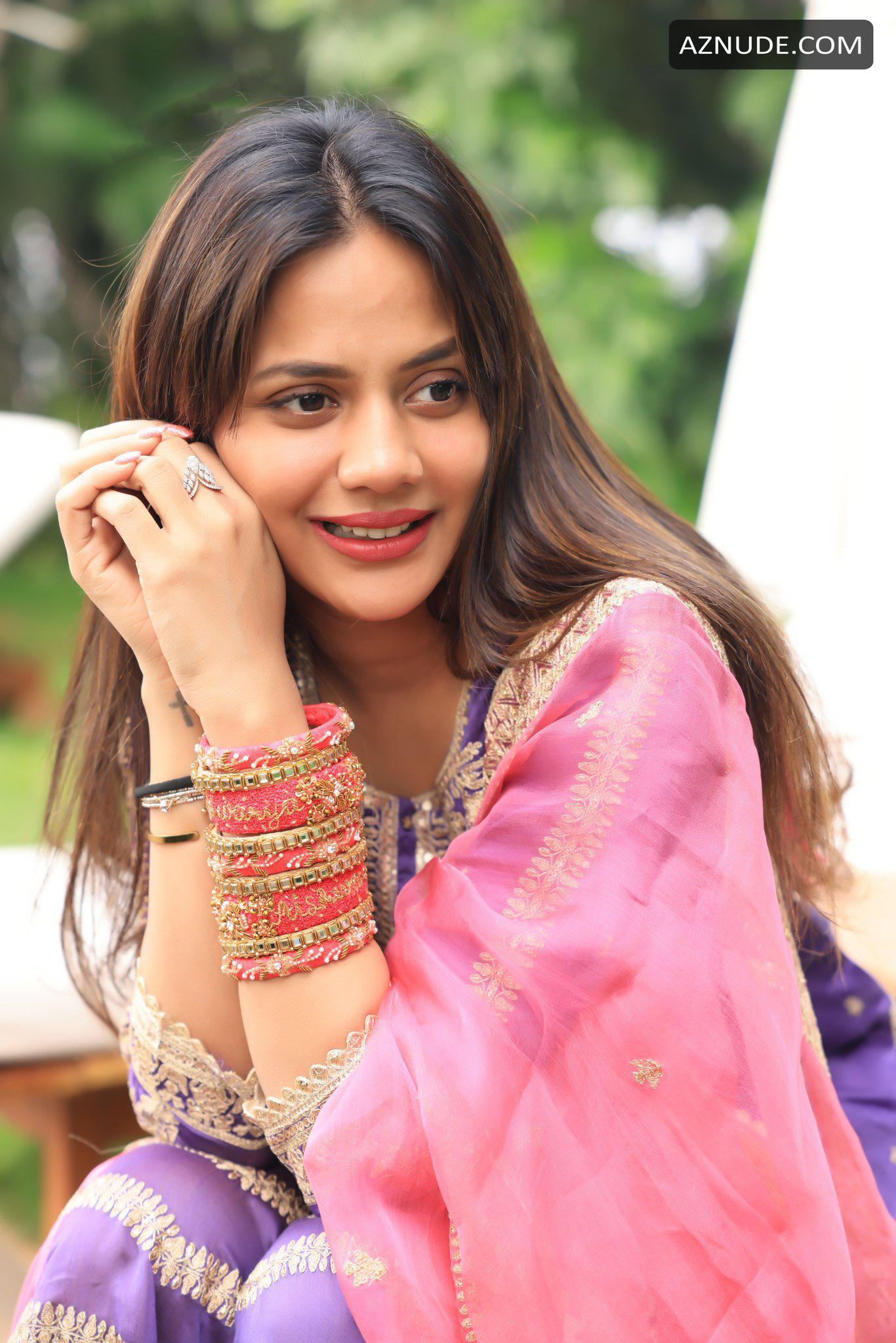 Farhana in Unsorted, photo 4
